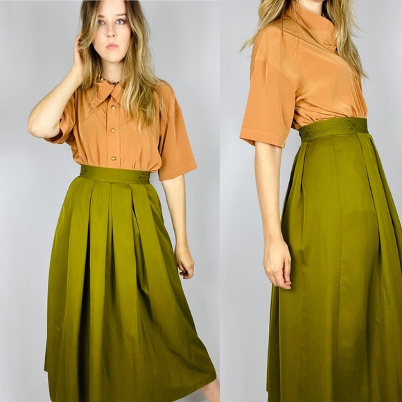 Vintage Dresses & Skirts - Vintage green pleated midi skirt embroidered waist